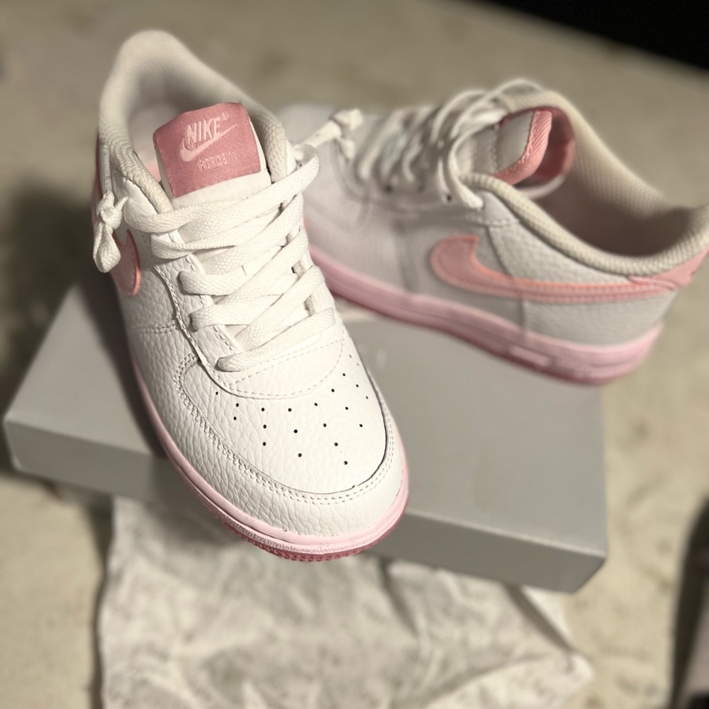 Brand new inbox, Nike Air Force 1’s Toddler girl 10c